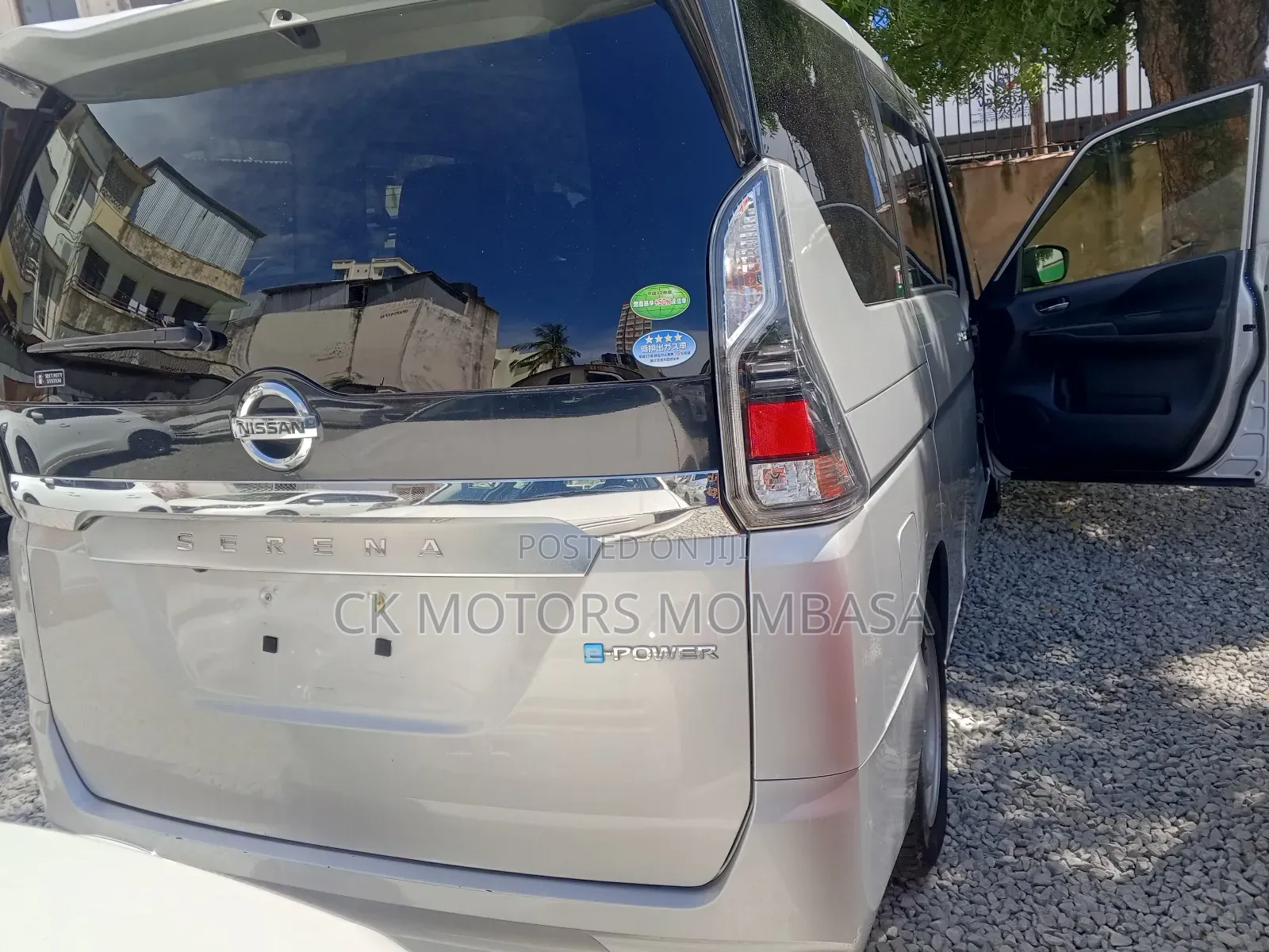 Nissan Serena 2019 Silver