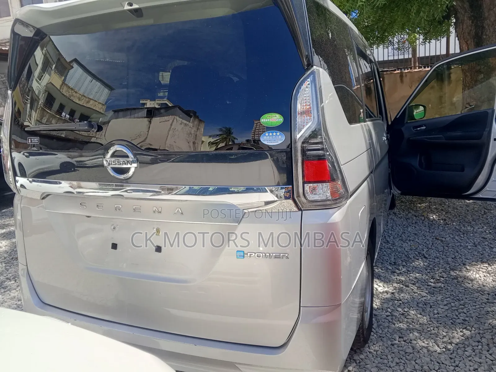 Nissan Serena 2019 Silver