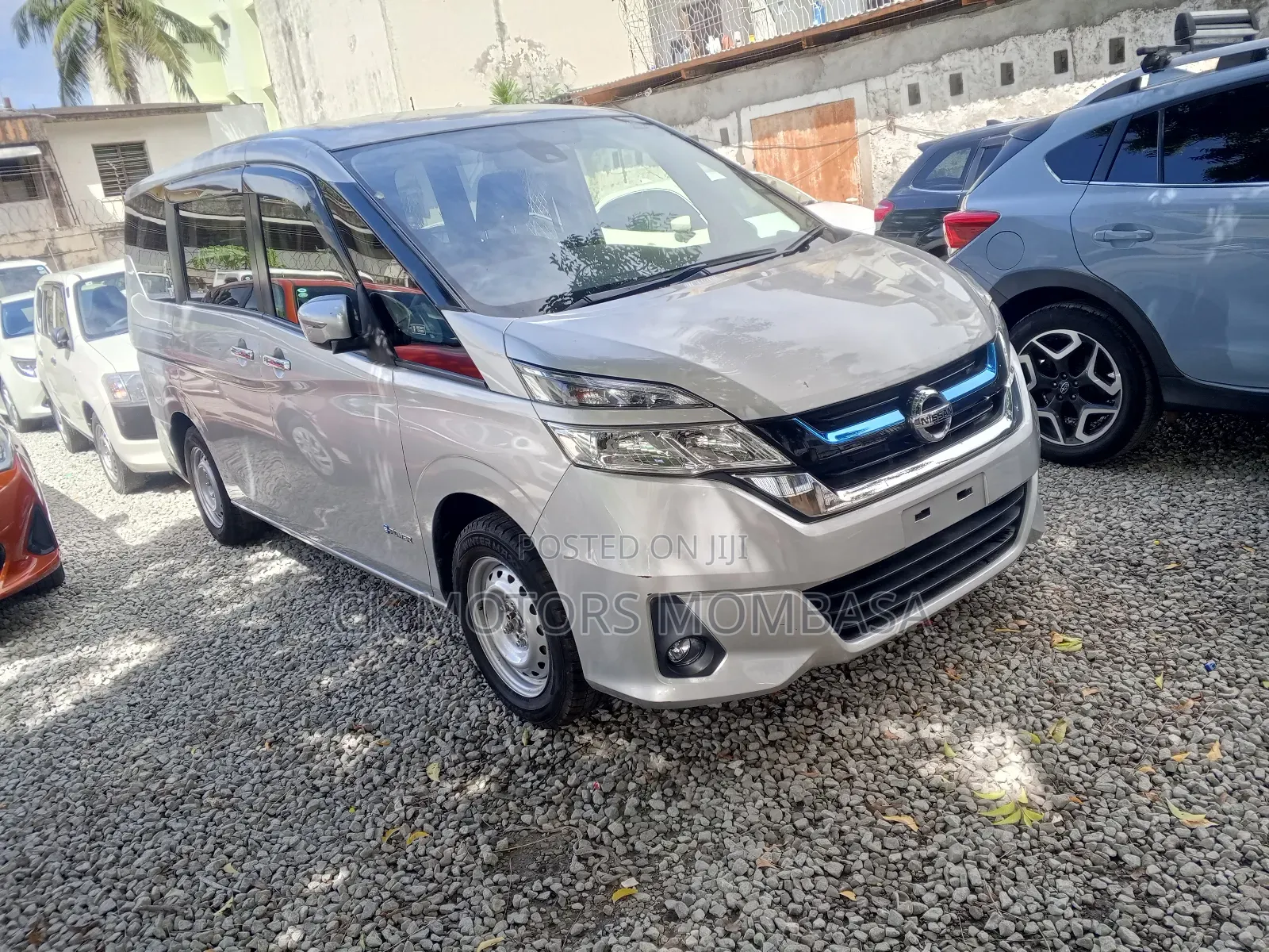 Nissan Serena 2019 Silver