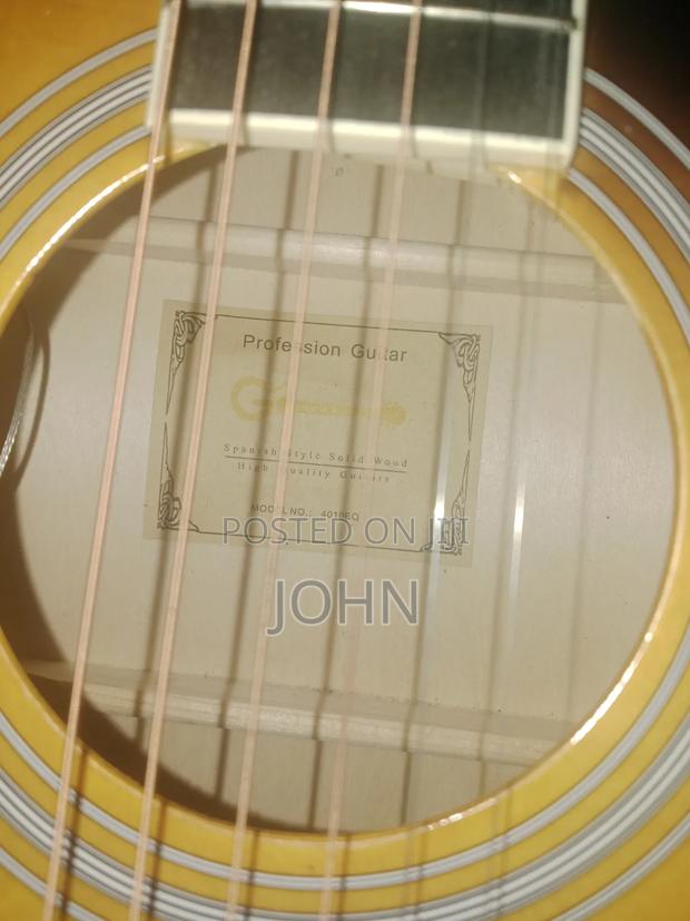 Semi Acoustic Guitar - thumbnail 3