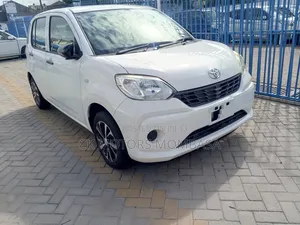Toyota Passo 2019 White