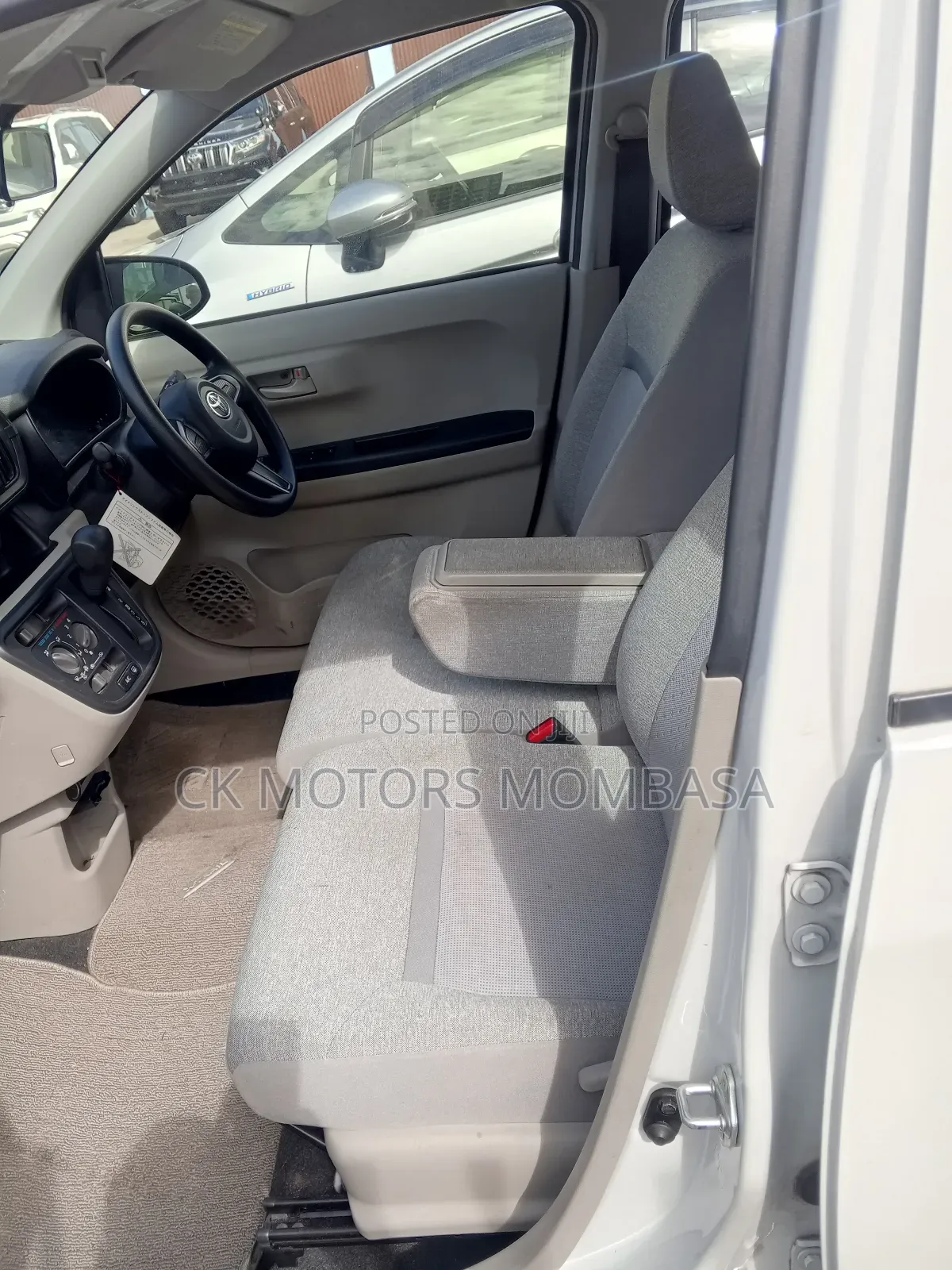 Toyota Passo 2019 White