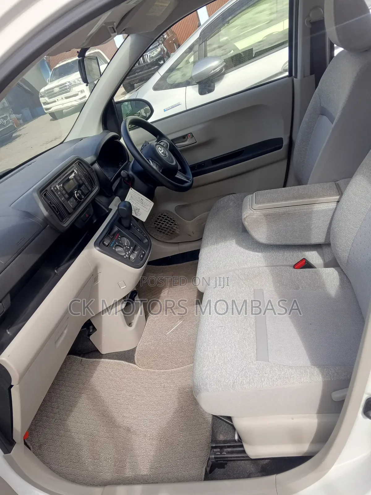 Toyota Passo 2019 White