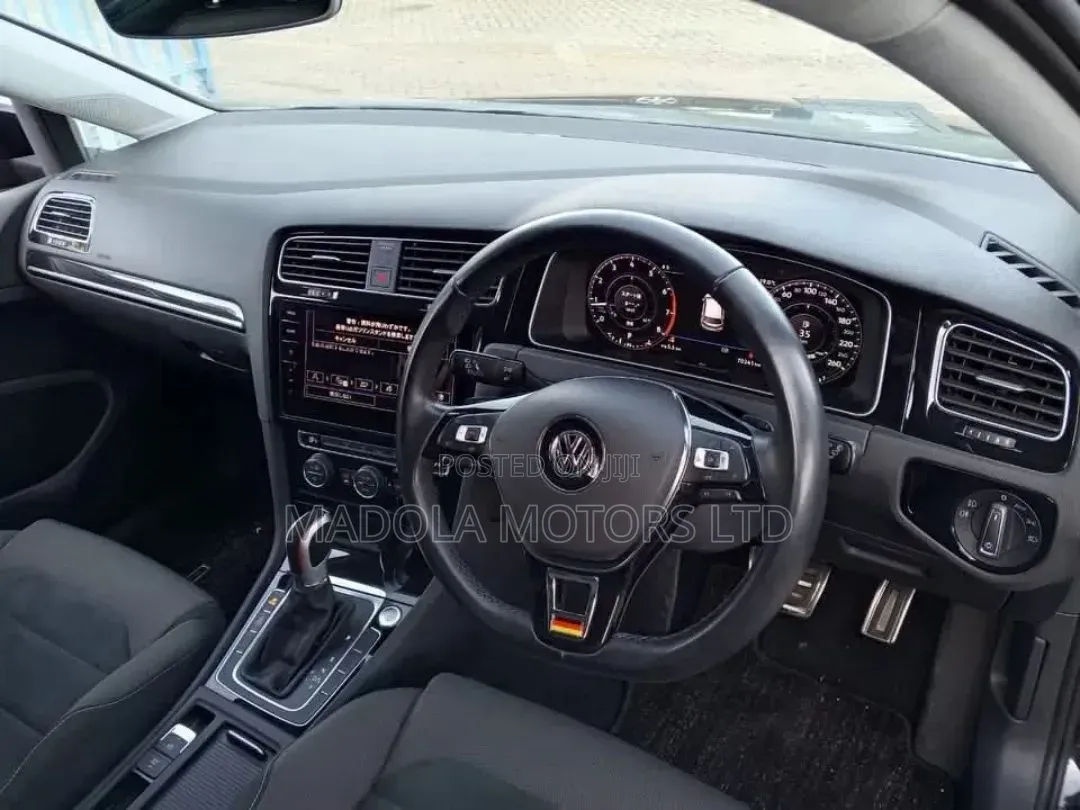 Volkswagen Golf 1.4T S FWD 2019 Black