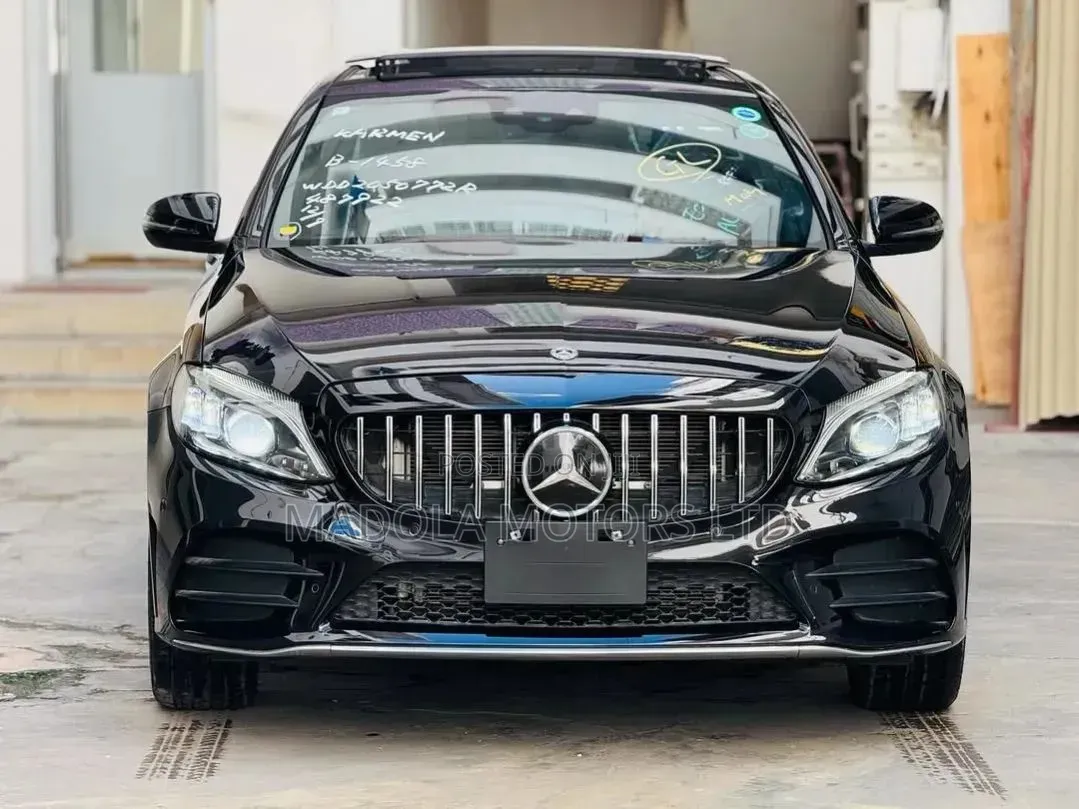 Mercedes-Benz C200 2020 Black