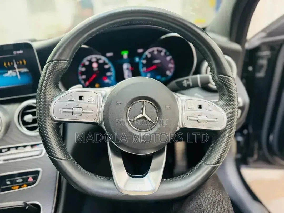 Mercedes-Benz C200 2020 Black