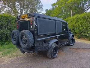 Land Rover Defender 2004 Black