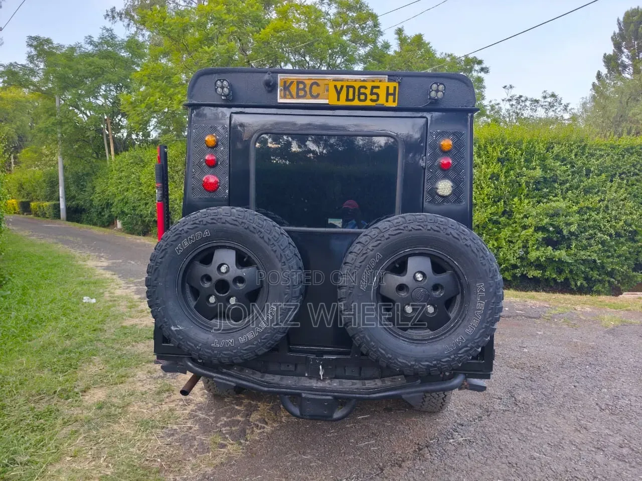 Land Rover Defender 2004 Black