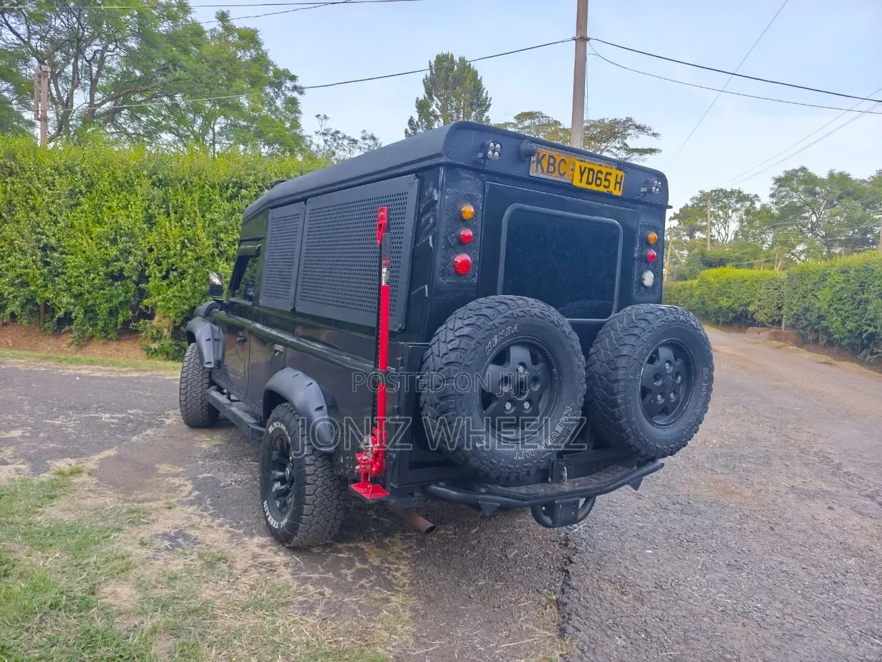 Land Rover Defender 2004 Black