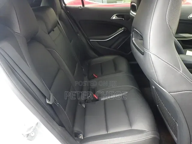 Mercedes-Benz GLA 250 2019 Silver