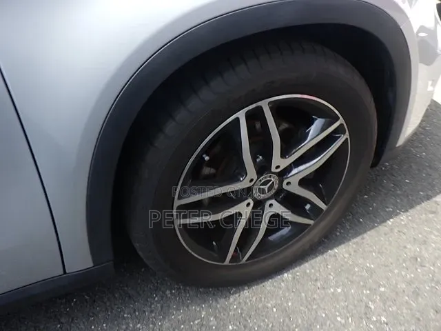 Mercedes-Benz GLA 250 2019 Silver