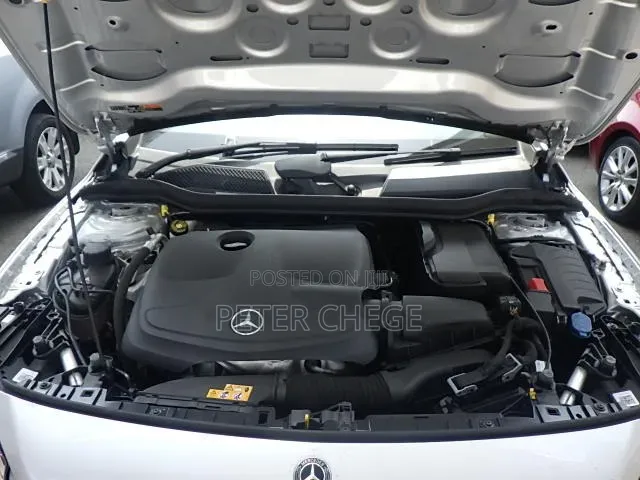 Mercedes-Benz GLA 250 2019 Silver