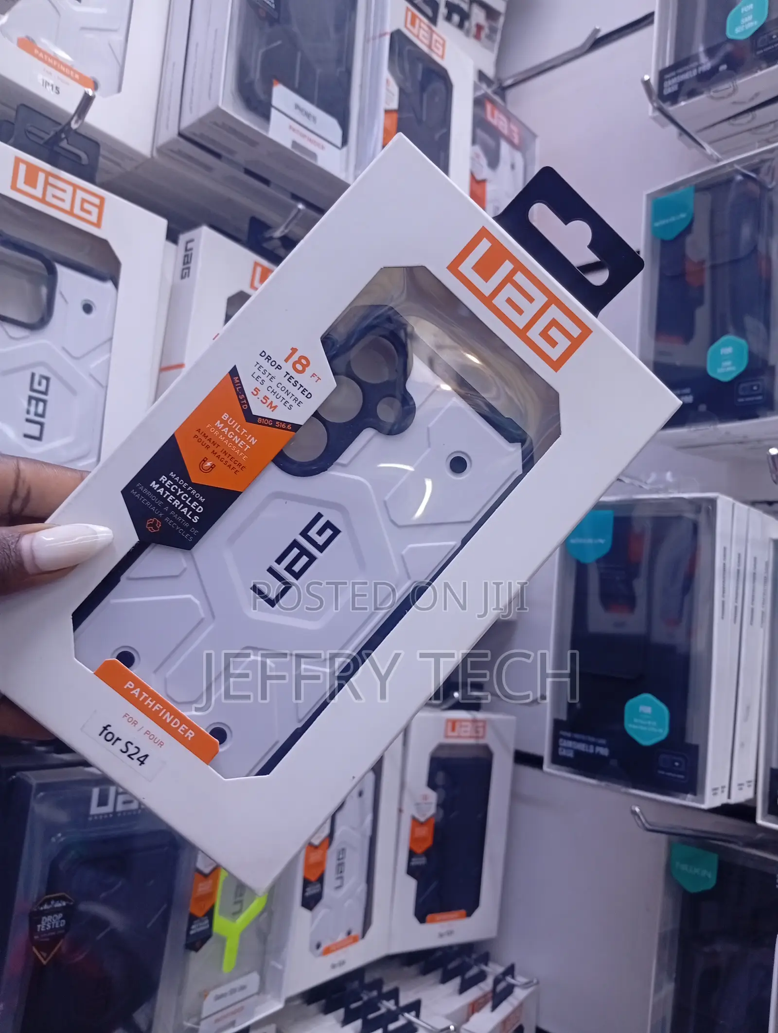 Magsafe Uag Pathfinder for Samsung Galaxy S24/25, White