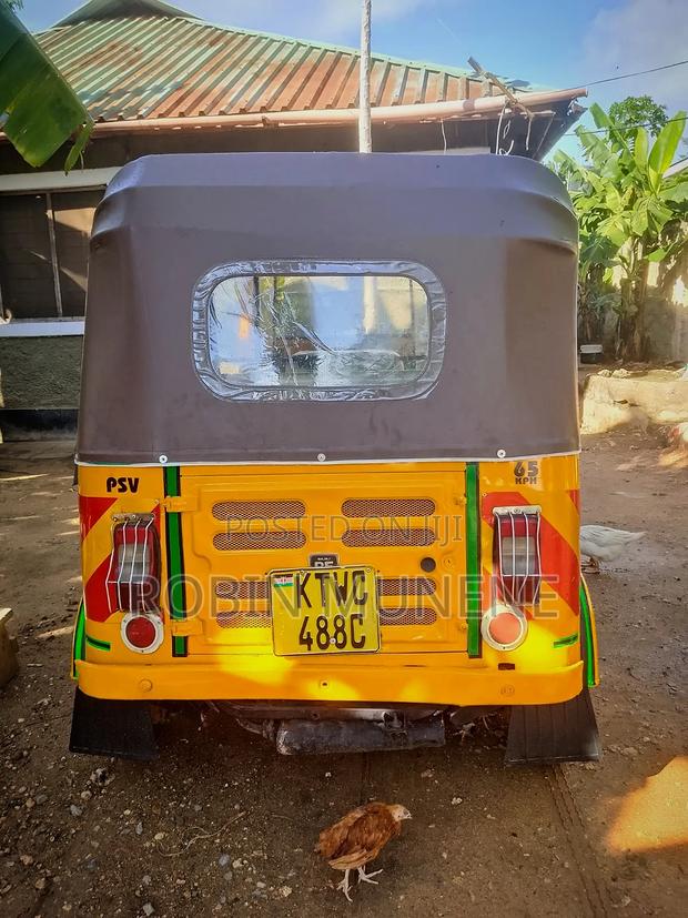 Bajaj RE 2020 Yellow - thumbnail 5