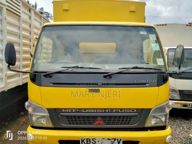 Mitsubishi Canter Truck - thumbnail 2