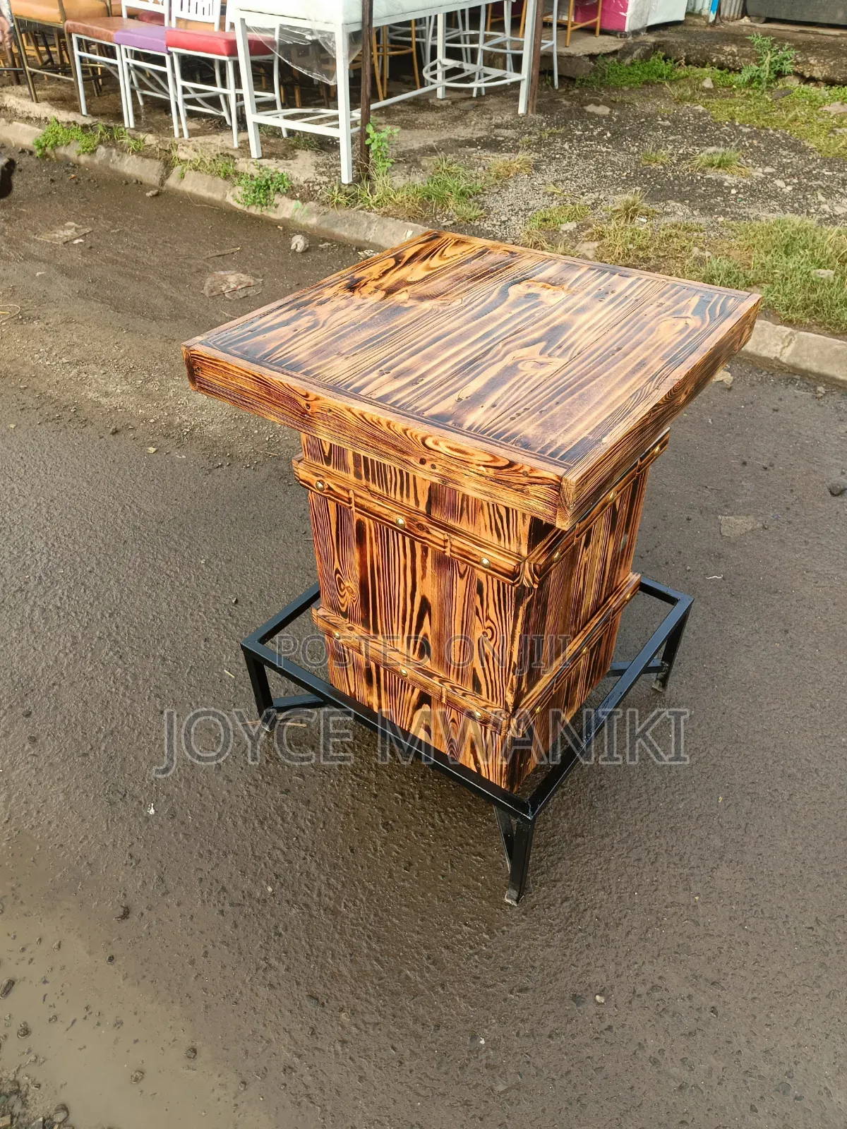 Square Barrel Bar Table 