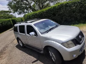 Nissan Pathfinder 2013 Silver