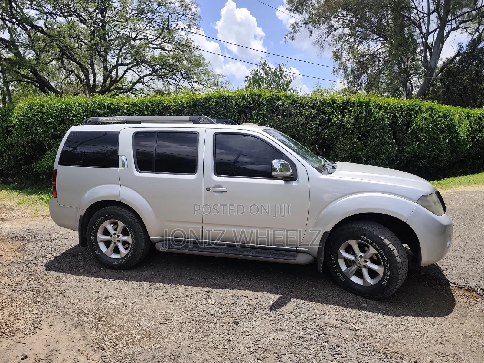 Nissan Pathfinder 2013 Silver