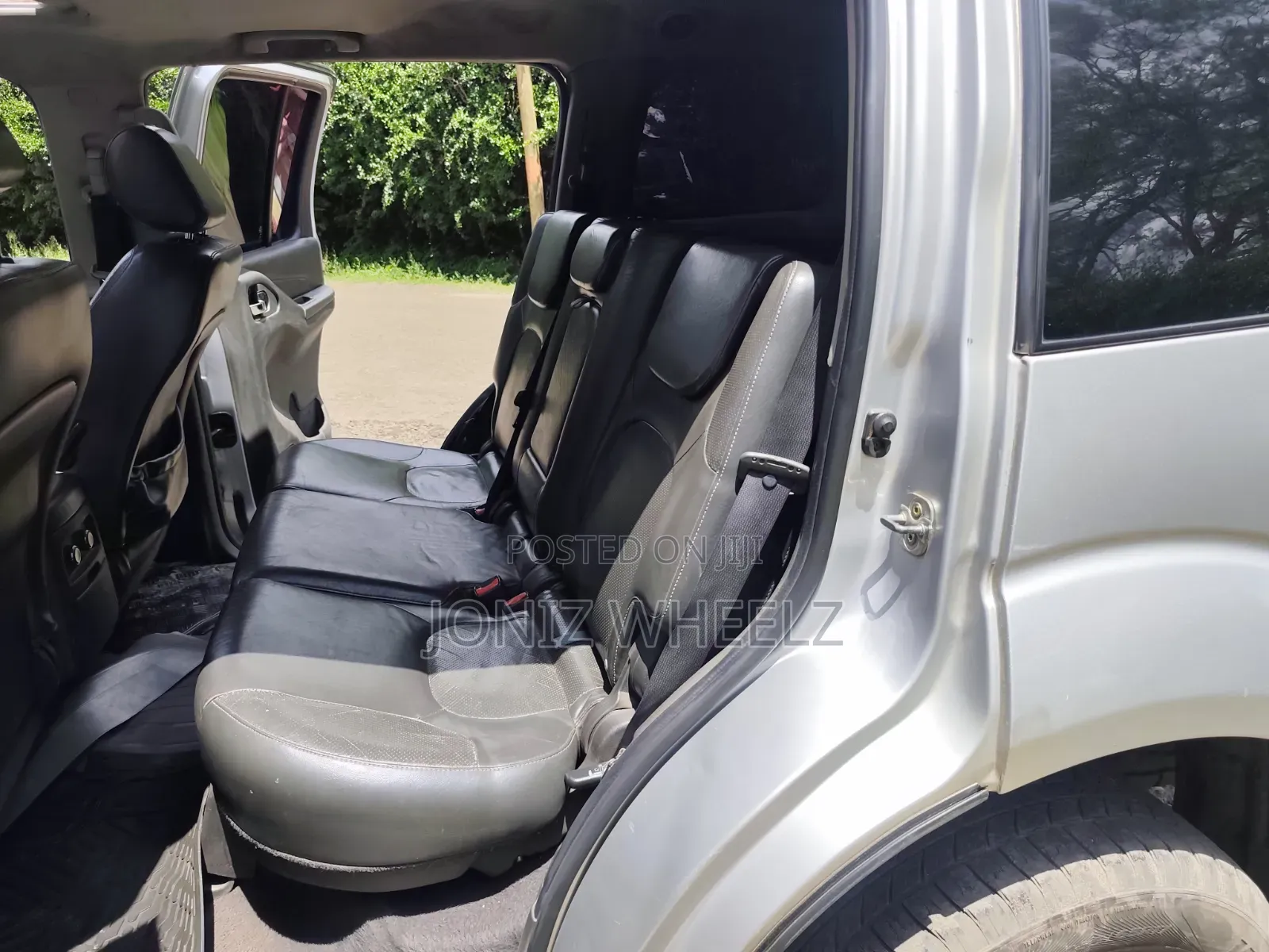 Nissan Pathfinder 2013 Silver