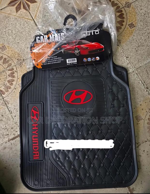 Hyundai 5pc Logo Flo R Car Carpet Mats