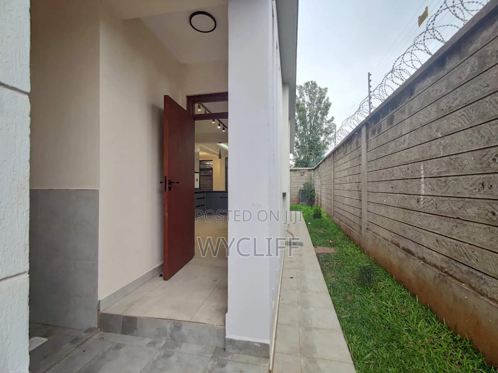 4bdrm Villa in Roysambu for sale