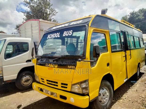 Isuzu Executive Bus 2008 Yellow - thumbnail 3