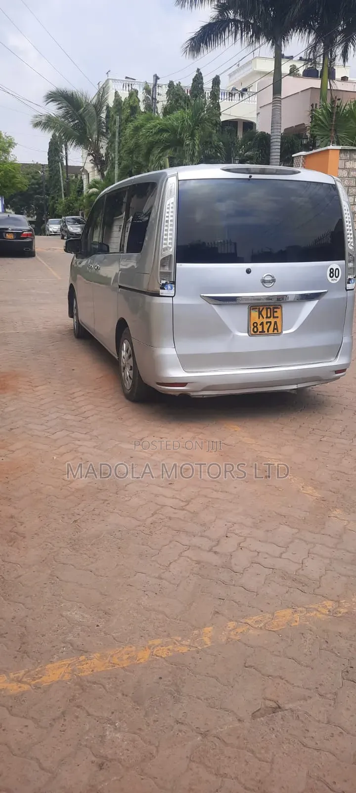 Nissan Serena 2014 Silver