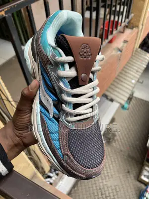 Saucony Pro Grid Omni 9