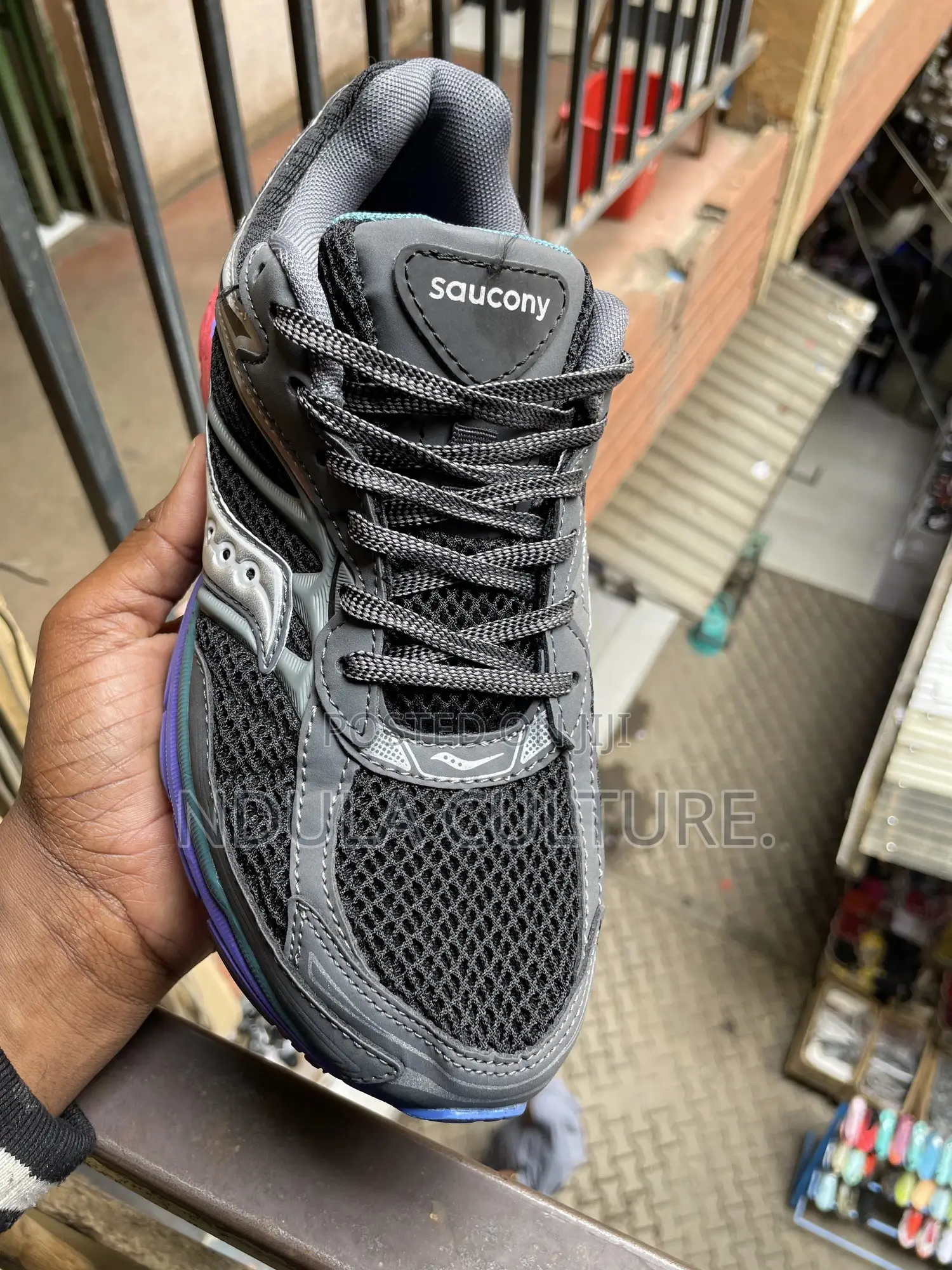 Saucony Pro Grid Omni 9