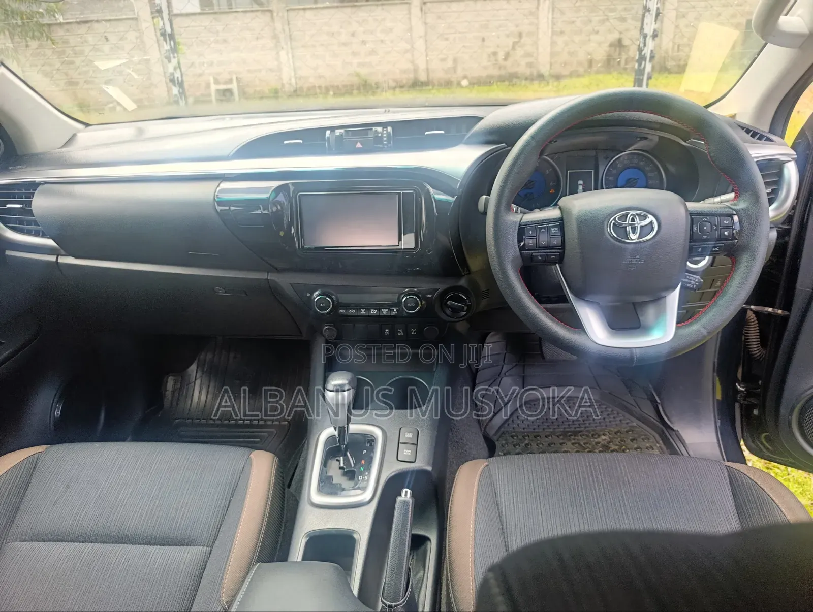 Toyota Hilux 2019 Black