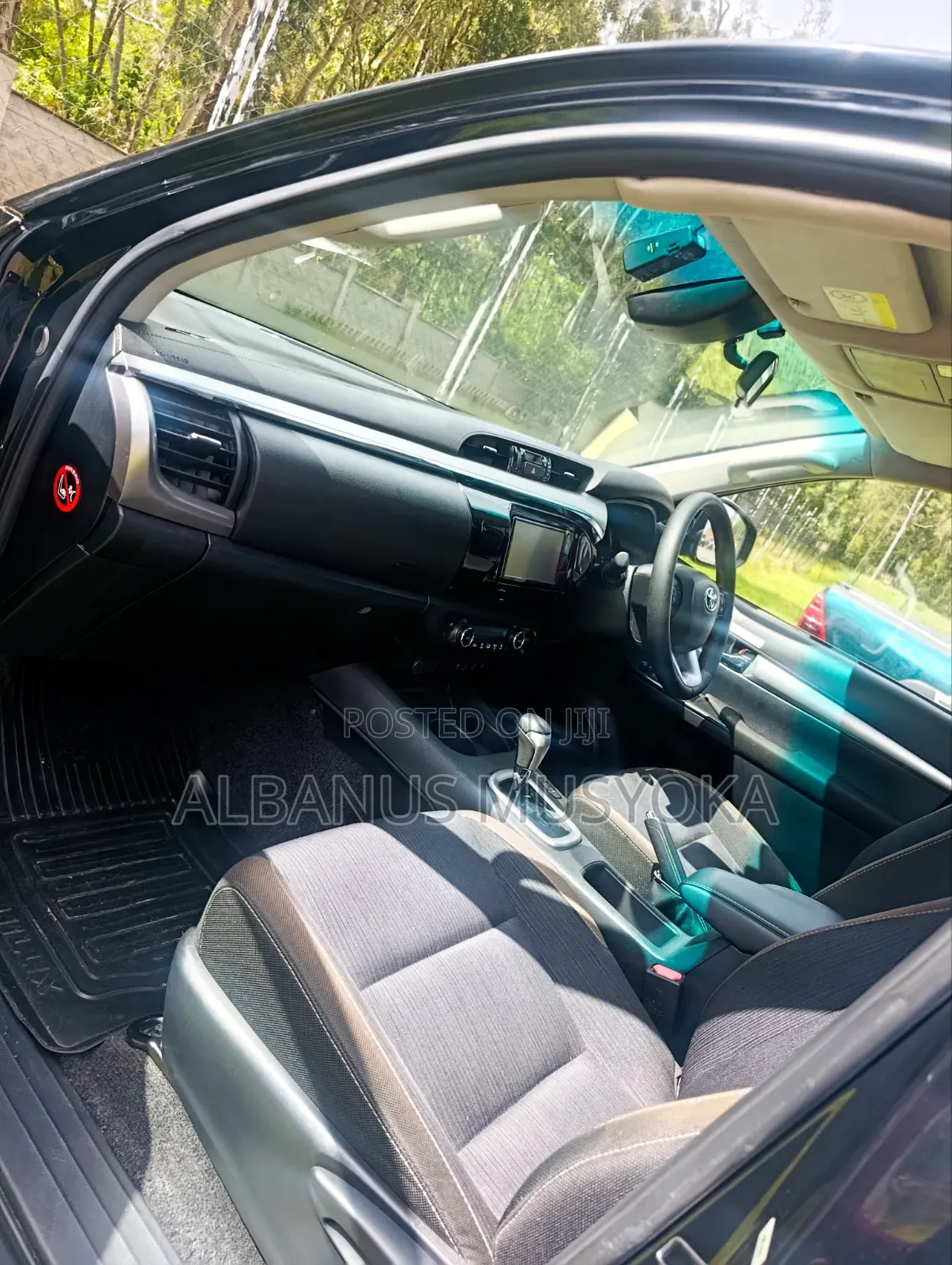 Toyota Hilux 2019 Black