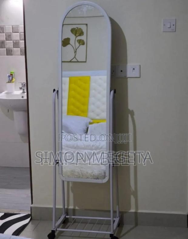 Assembled Dressing Mirror With Wheels