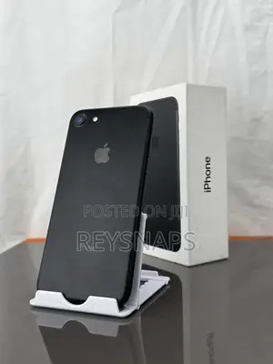 Apple iPhone 7 32 GB Black