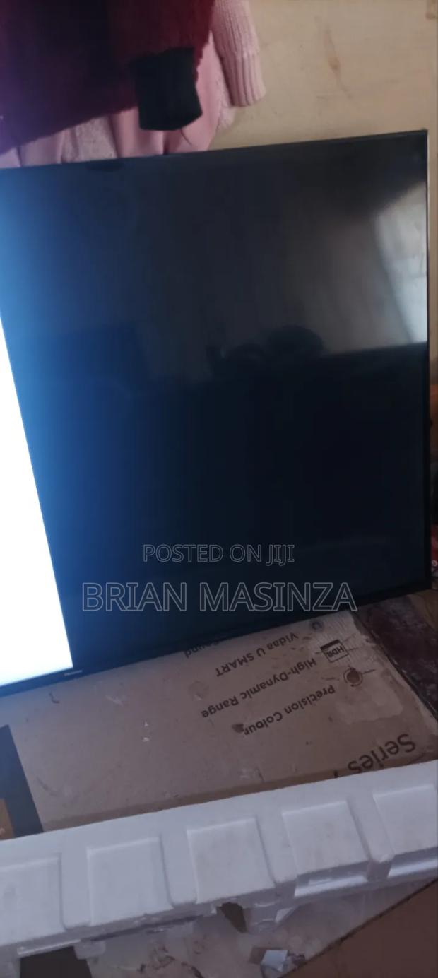 Hisense Malfunctioned Tv - thumbnail 3
