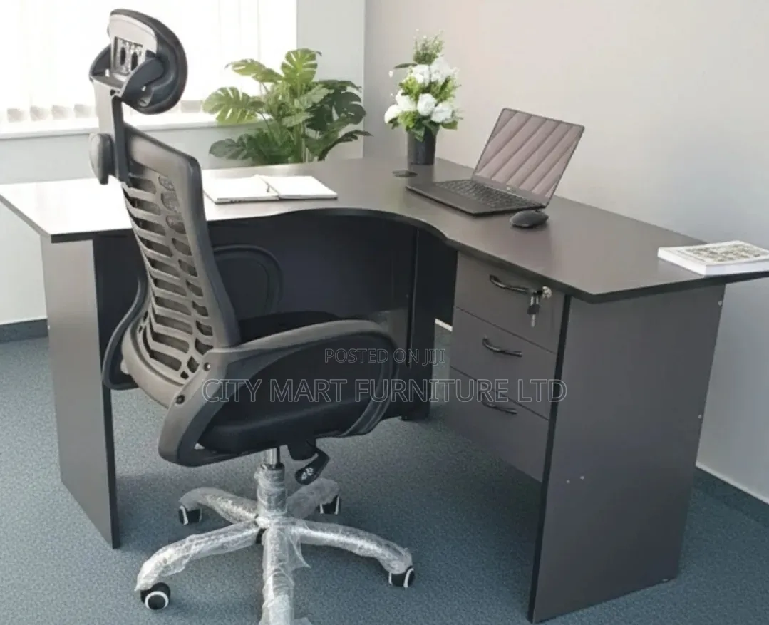 L Shaped/ Headrest Chair