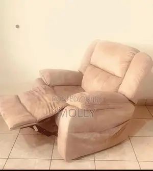 2 Large Single Recliner Seats at 40,000 Each