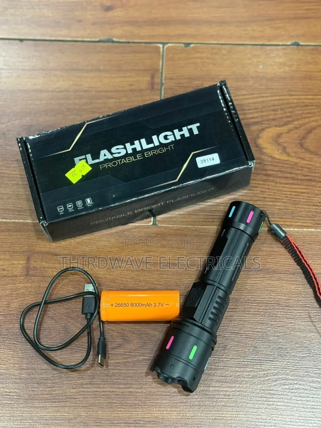 Modern Rechargeable Led Flashlight Torch As8