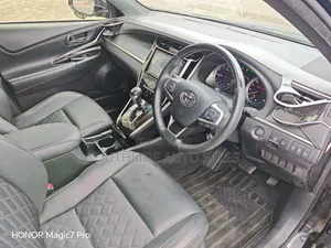 Toyota Harrier 2019 Black