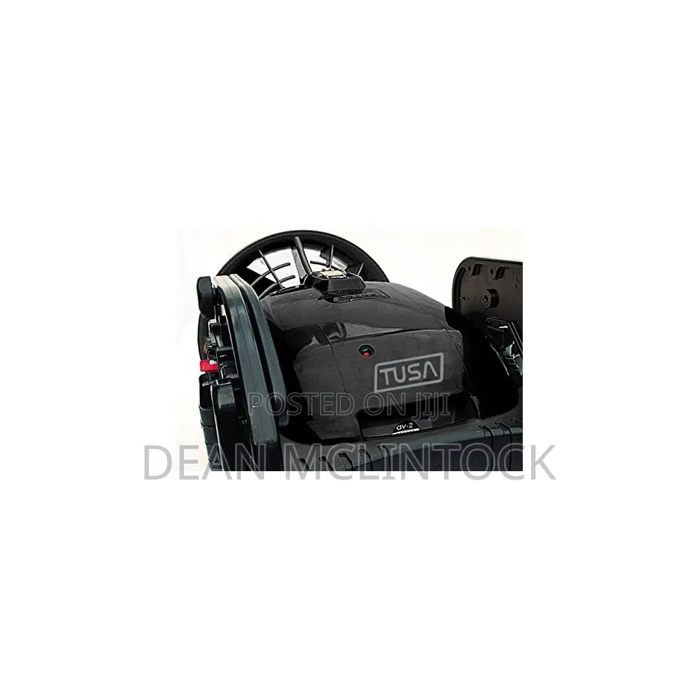 Tusa Sav-7 Evo 2 Underwater Scooter With Rechargeable Battery