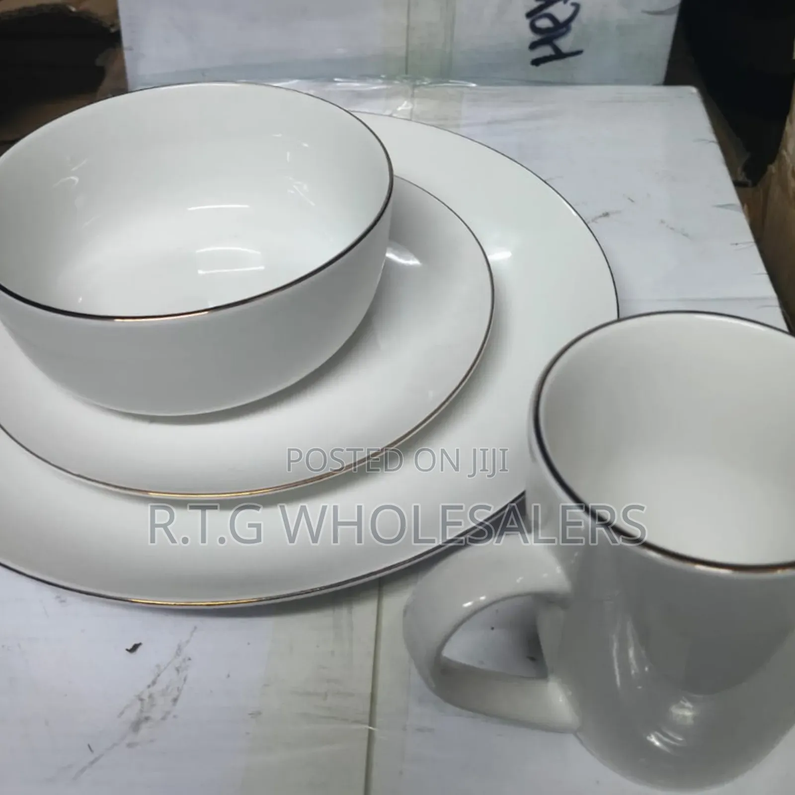 Stylish 24 Piece Ceramic Dinnerware Set Plates Bowls