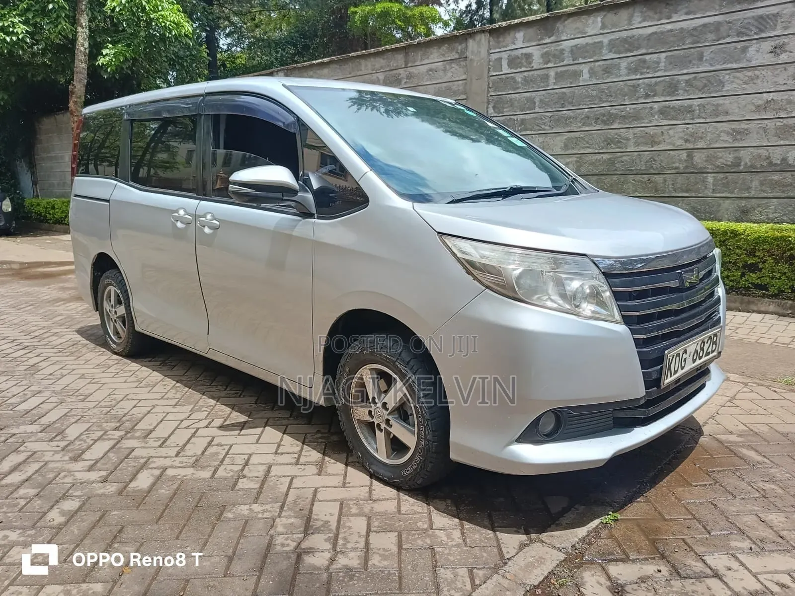 Toyota Noah 2015 Silver