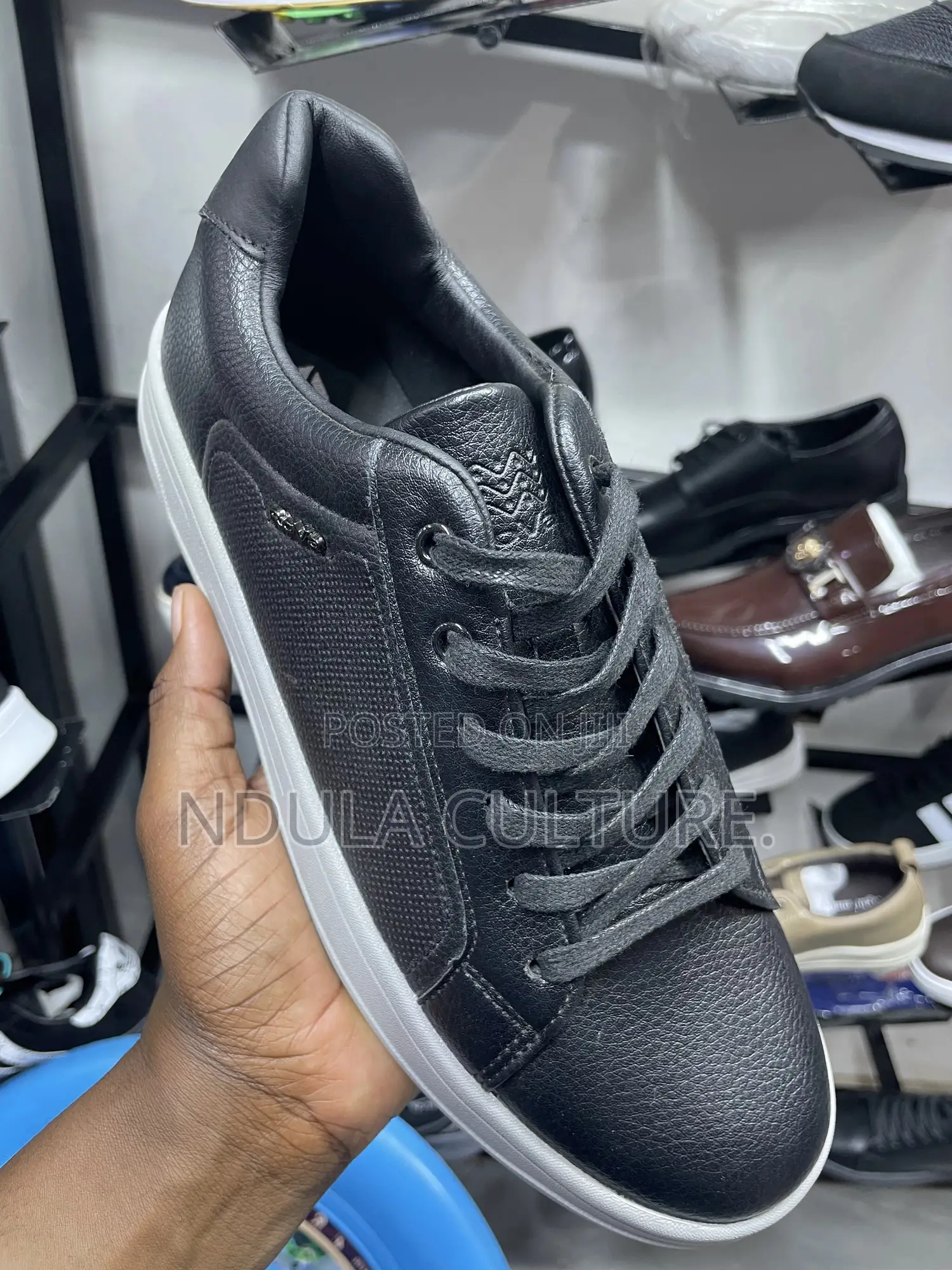 Mens Casual Sneakers Rova
