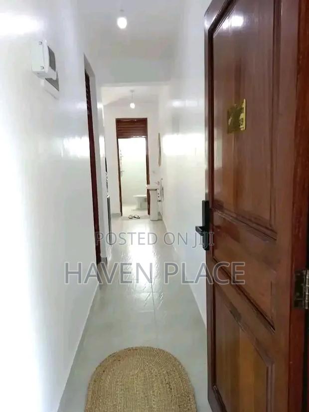 Executive 1 Bedroom Airbnb, Ocean Beach, Malindi - thumbnail 2