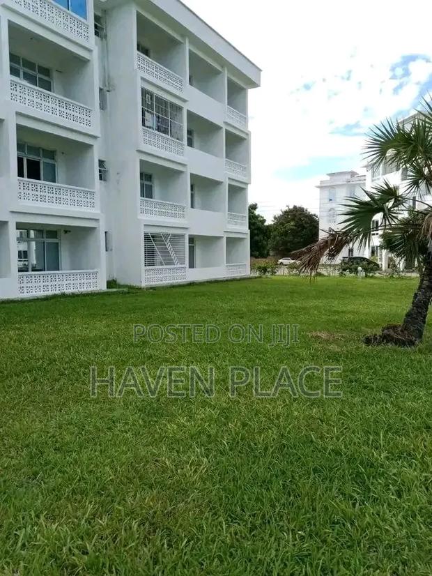Executive 1 Bedroom Airbnb, Ocean Beach, Malindi - thumbnail 5