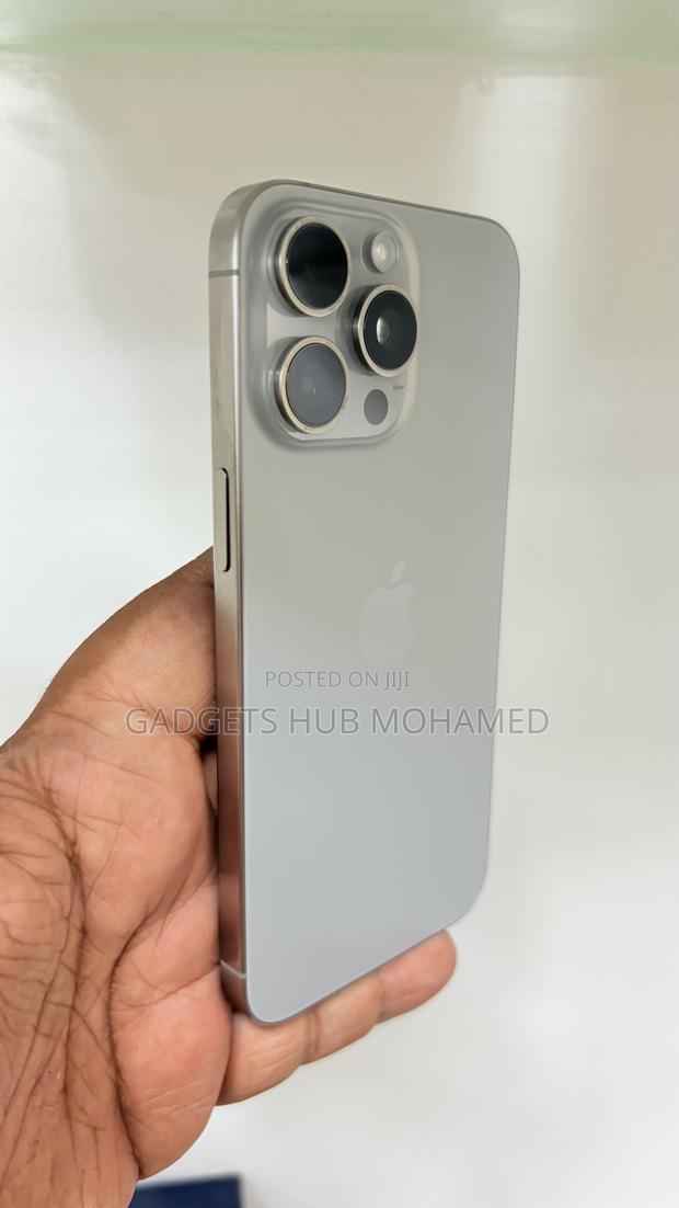 Apple iPhone 15 Pro Max 512 GB Silver - thumbnail 5