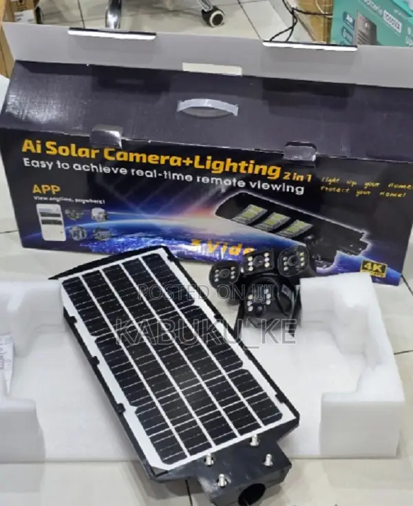 Triple Lens View Solar 4g Floodlight CCTV Camera With Triple Lens