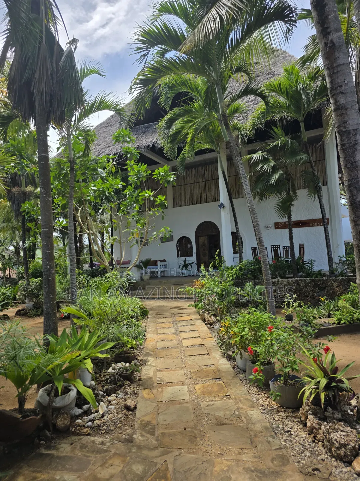Furnished 5bdrm Villa in Giulia On 1/2 Acre, Watamu for sale