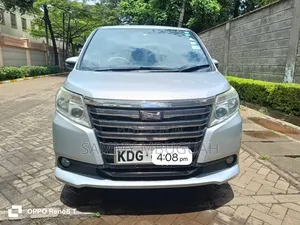 Toyota Noah 2015 Silver