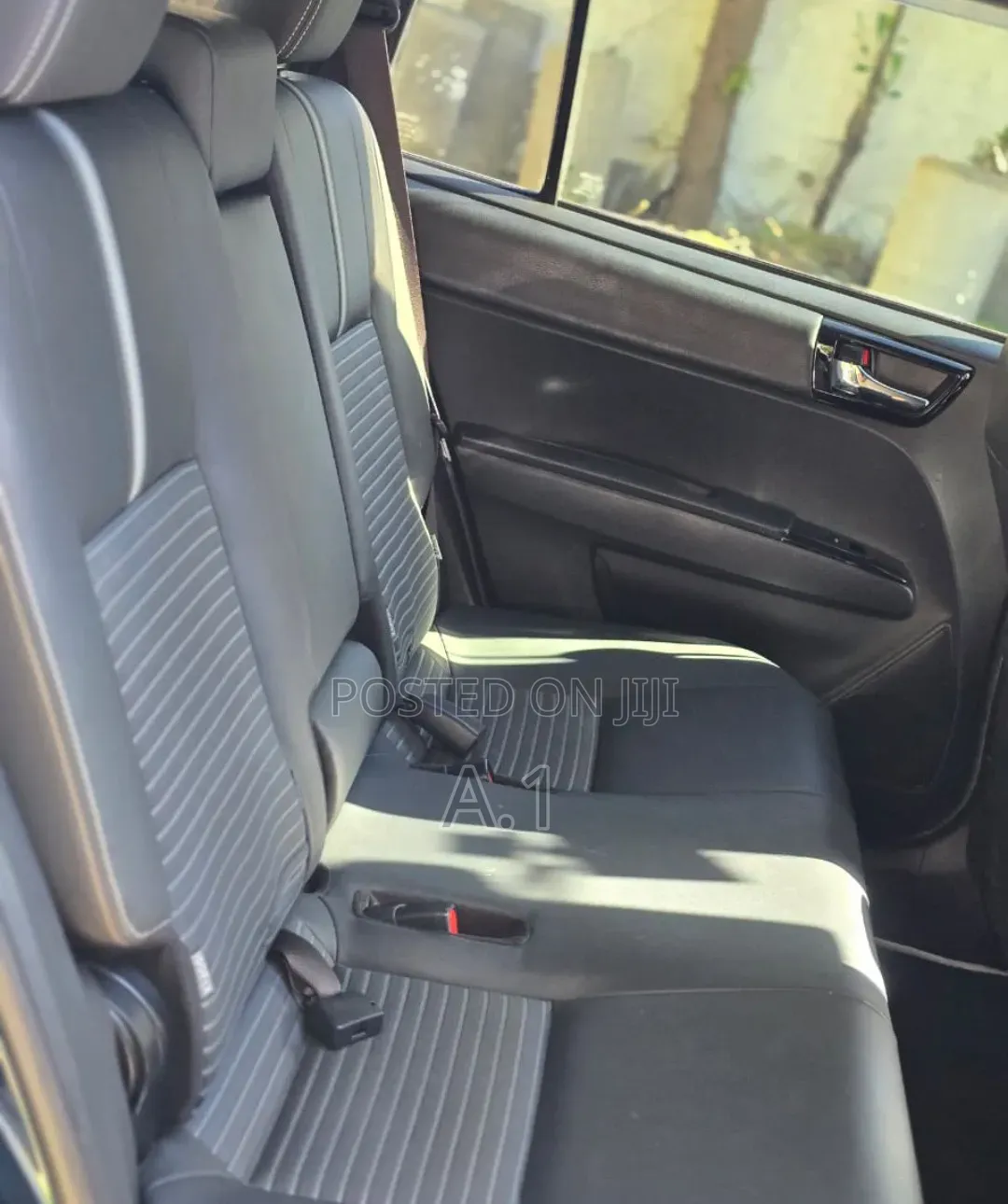 Toyota Corolla Fielder 1.5 Hybrid FWD 2019 Blue