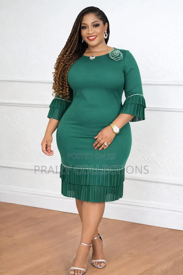 Bodycon Dress With Pleated Ruffle Sleeves Hem - thumbnail 2